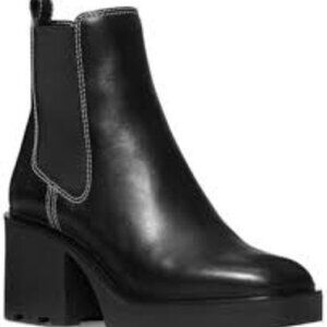 MICHAEL Michael Kors Keisha Lug Sole Chelsea Booties Black/Size 7.5M